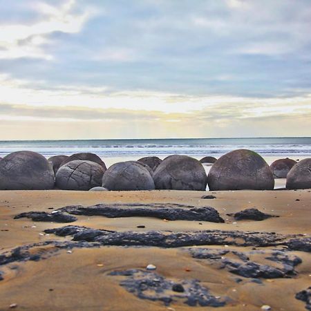 Motels By The Moeraki Boulders Holiday Park Hampden Kültér fotó